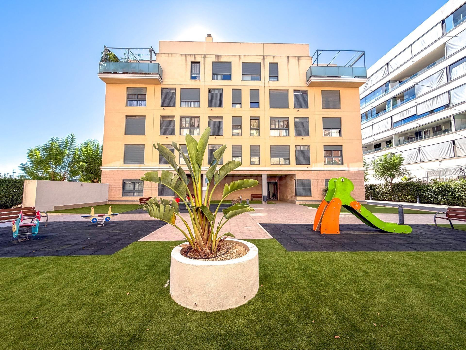 TU PRÓXIMA OPORTUNIDAD EN TRAVALÓN!! PISO EN URBANIZACIÓN PRIVADA,  GARAJE Y TRASTERO