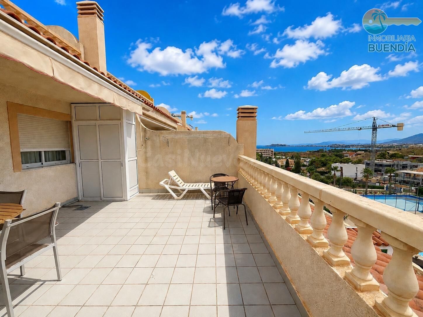 APARTAMENTO CON VISTAS AL MAR CON PISCINA COMUNITARIA EN ISLA PLANA