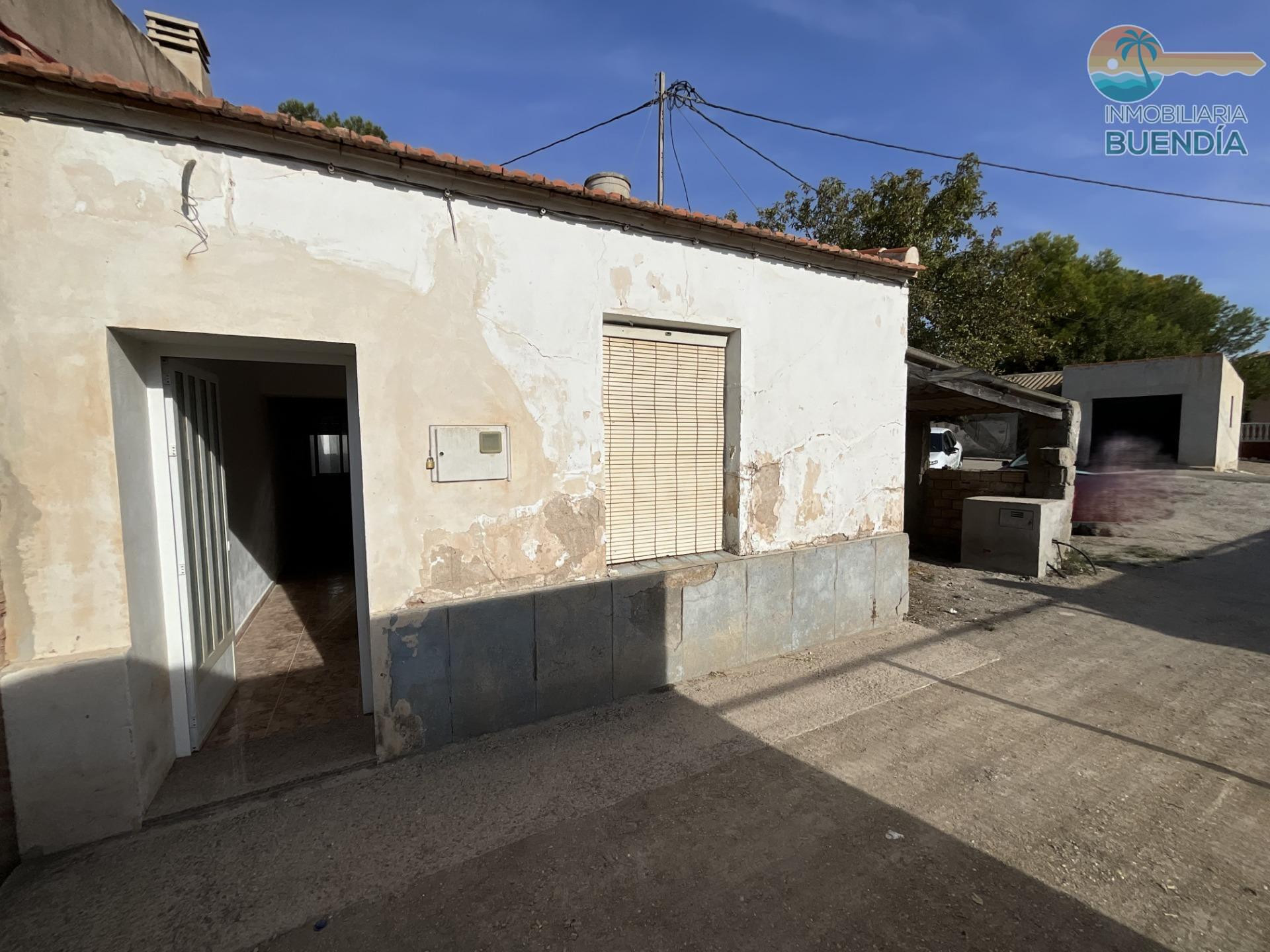 CASA  DE CAMPO  CON TERRENO, HUERTO Y ALMACEN  EN LA MAJADA (MAZARRON)