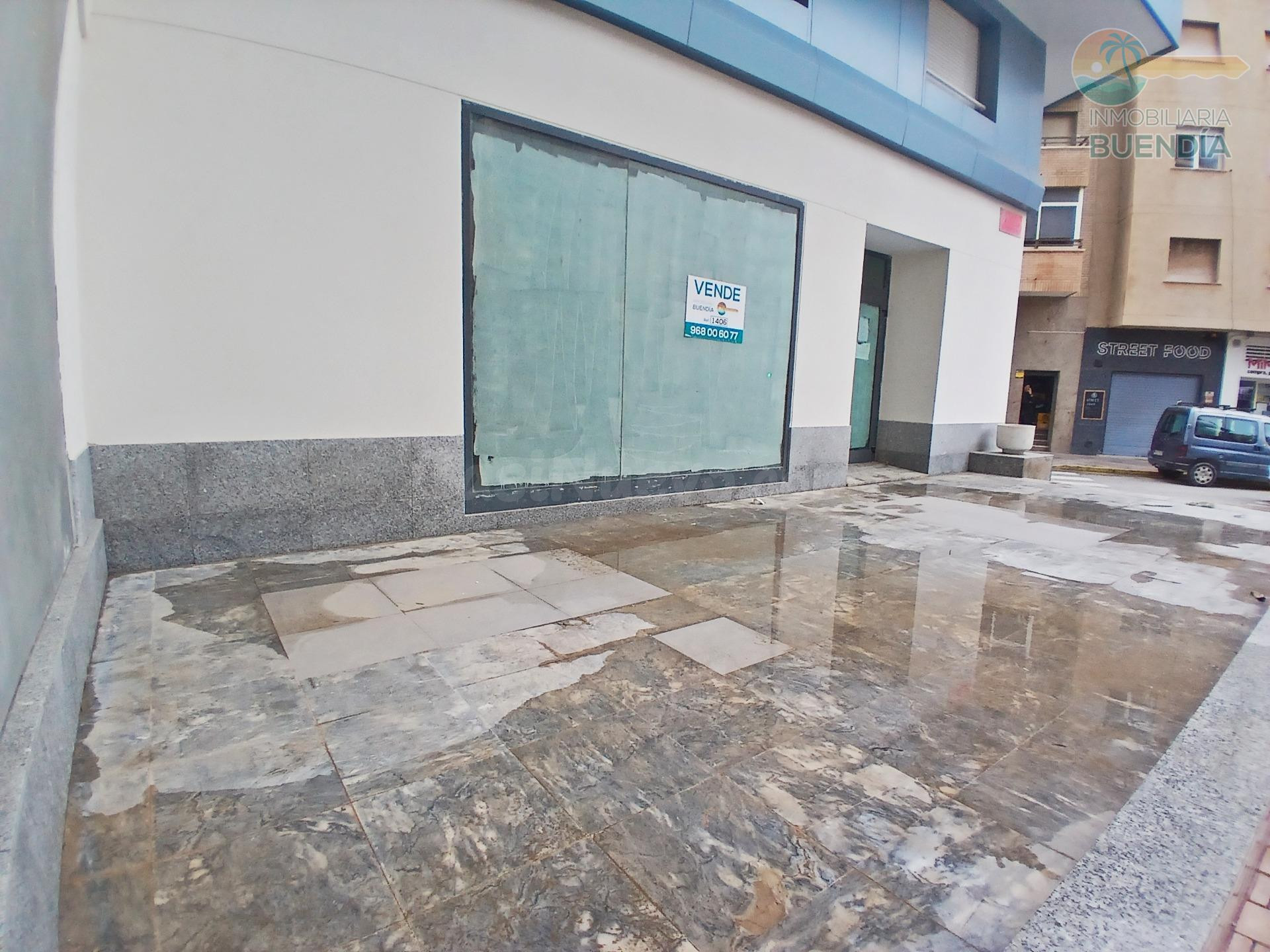 ¡Oportunidad Única! Local Comercial en Puerto de Mazarrón