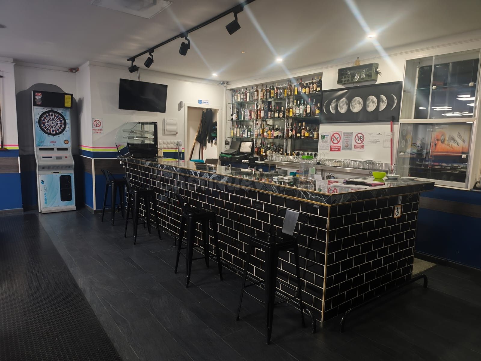Bar 1 habitación 380m² en alquiler - Comillas