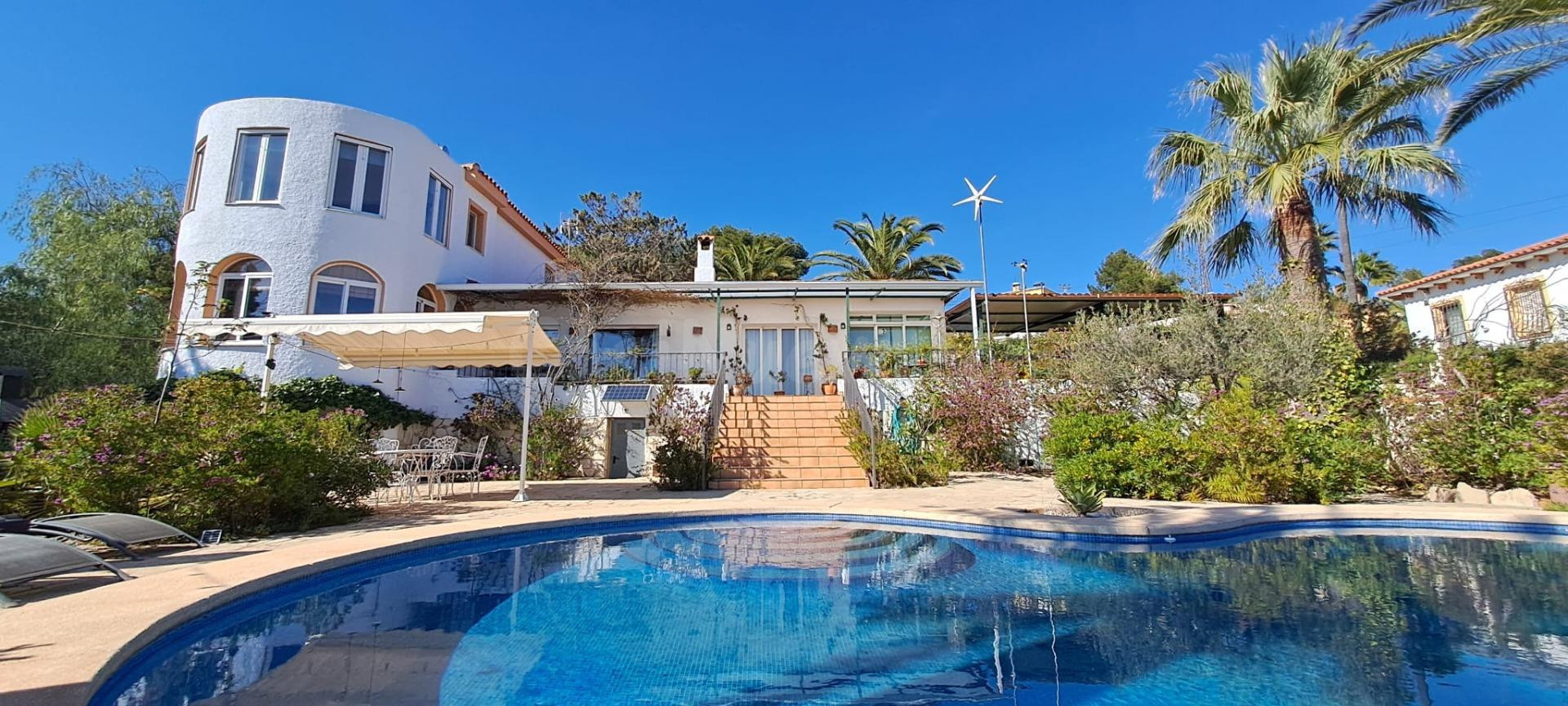 Chalet/Villa en venta con vistas al mar en Alfaz del Pi , Alicante