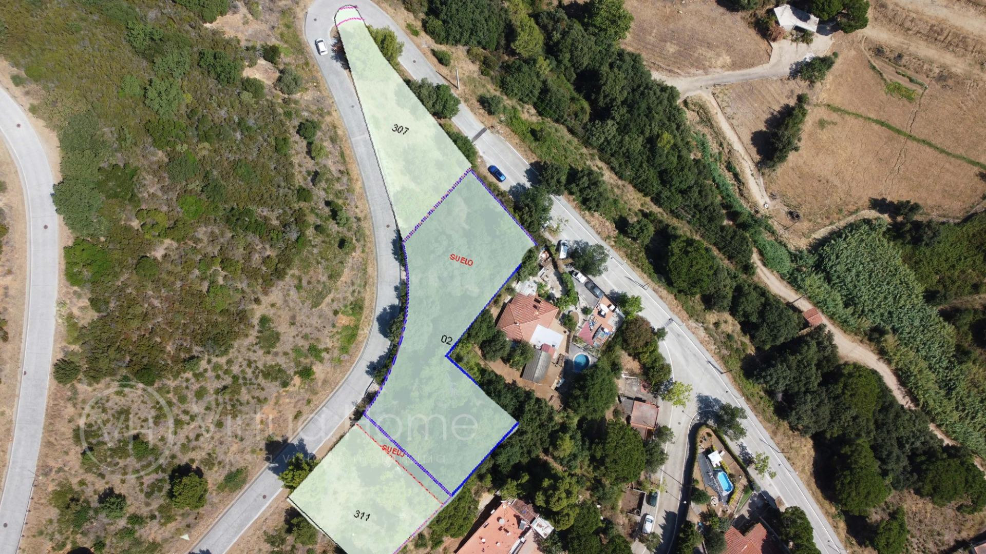 En venta 3 parcelas al principio de la Urbanización Montessol