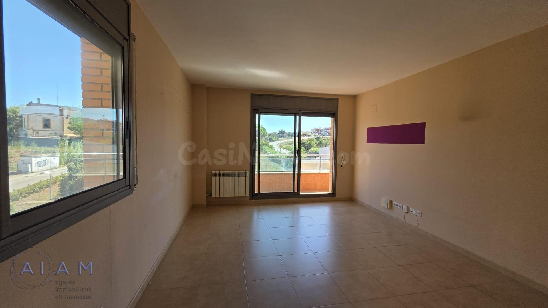 PISO CON PISCINA Y PARKING EN EL CENTRO DE TORDERA