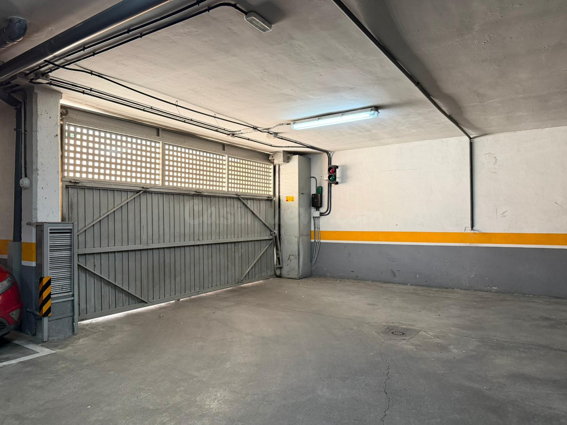 Garaje 11m² en venta - Valdezarza
