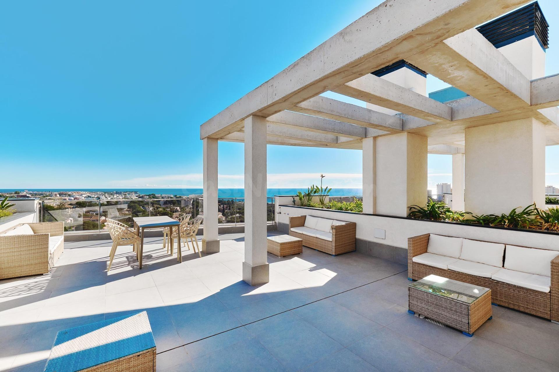 Apartamento de 3 dormitorios con vistas al mar y gran terraza en Sea Gardens – Dehesa de Campoamor