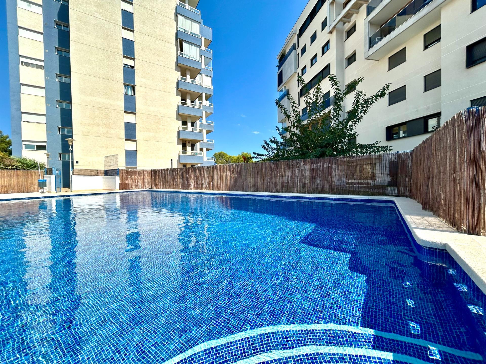 Acogedor apartamento en planta baja con piscina cerca de la playa de La Glea