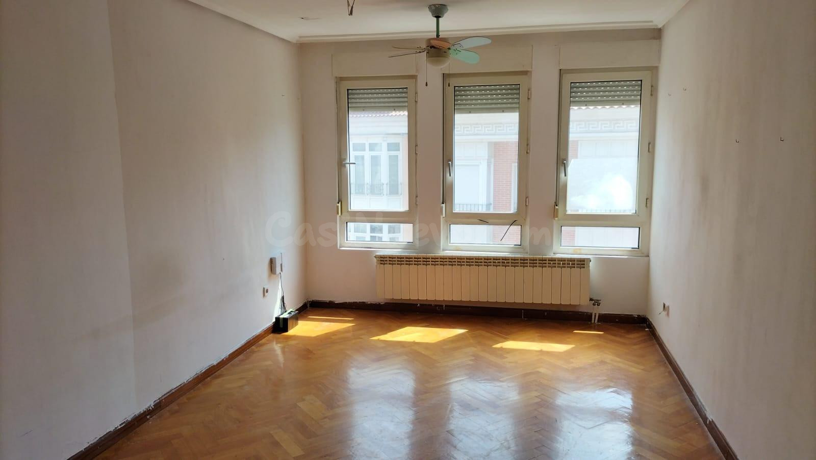 DISPONIBLE A LA VENTA PISO EN PALENCIA