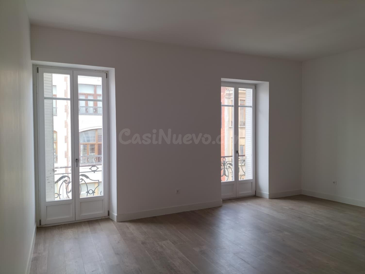 MONCASA VENDE VIVIENDA DE 1920 COMPLETAMENTE REFORMADA EN CALLE MAYOR PRINCIPAL