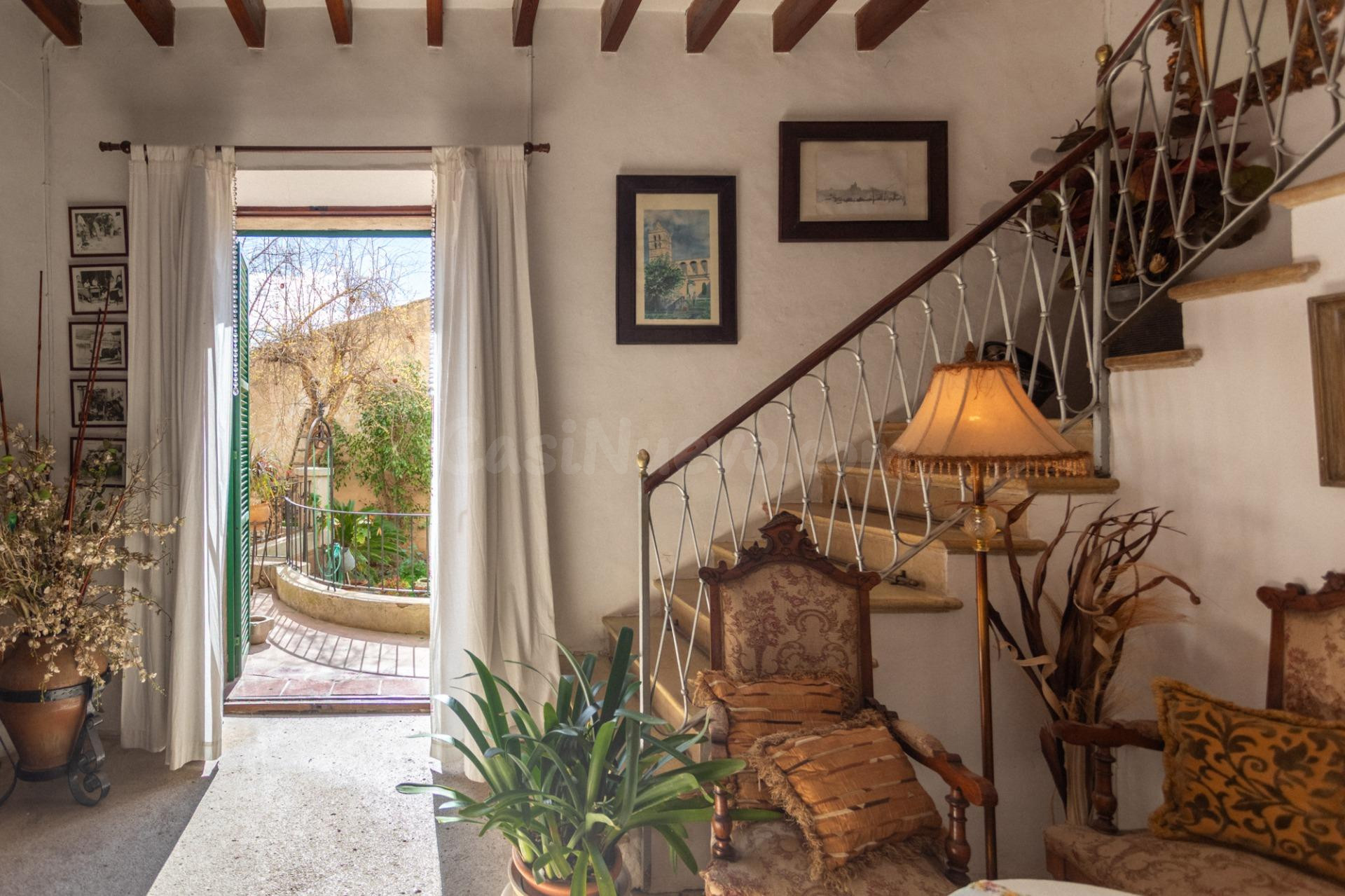 CASA CON CARÁCTER EN EL CENTRO HISTÓRICO DE SINEU