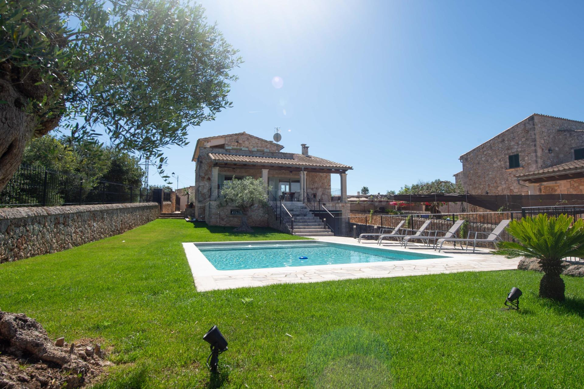 ELEGANTE CHALET EN SINEU