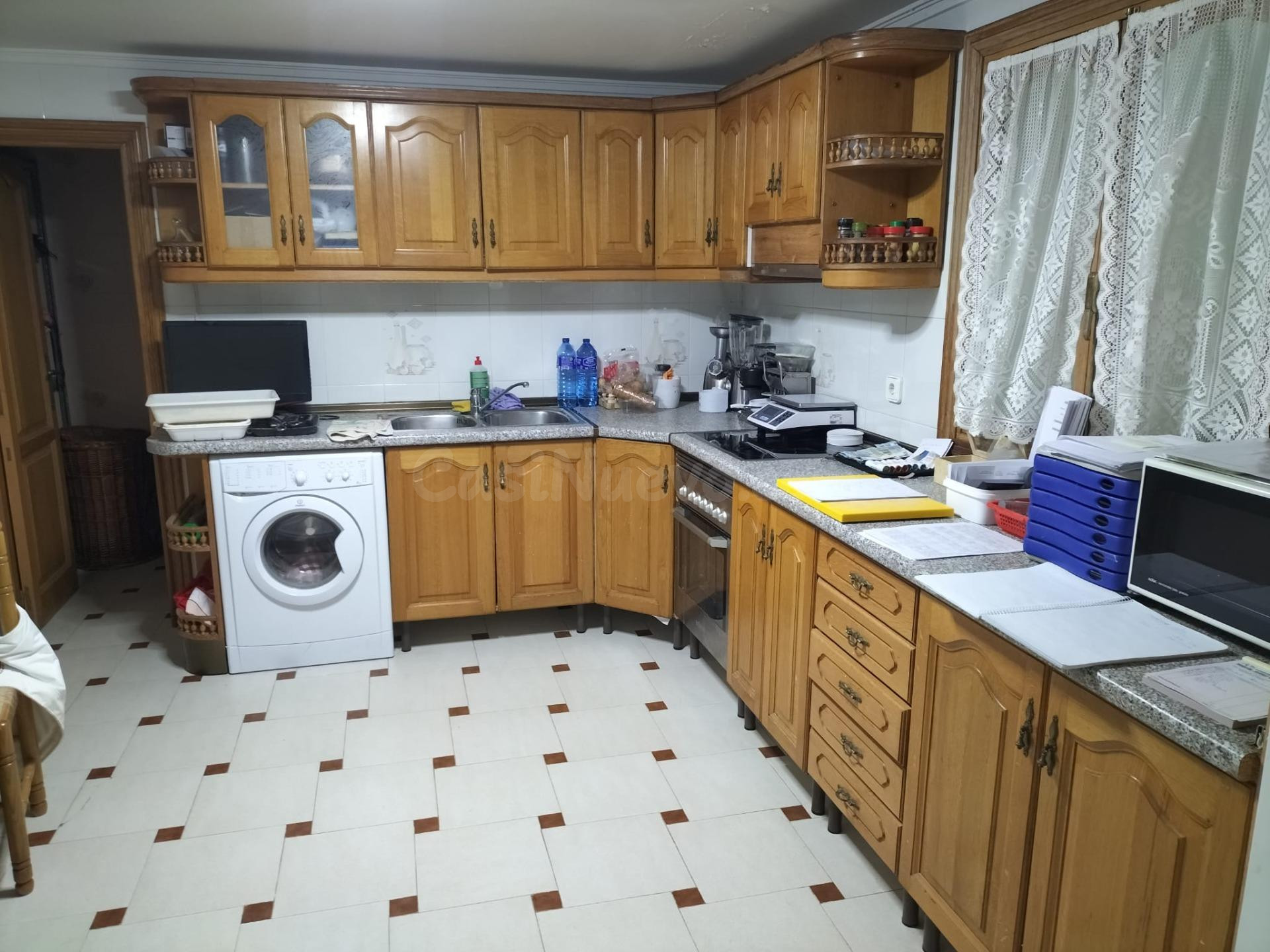 MONCASA VENDE VIVIENDA EN AMUSCO. CASA EN EL CENTRO DEL MUNICIPIO