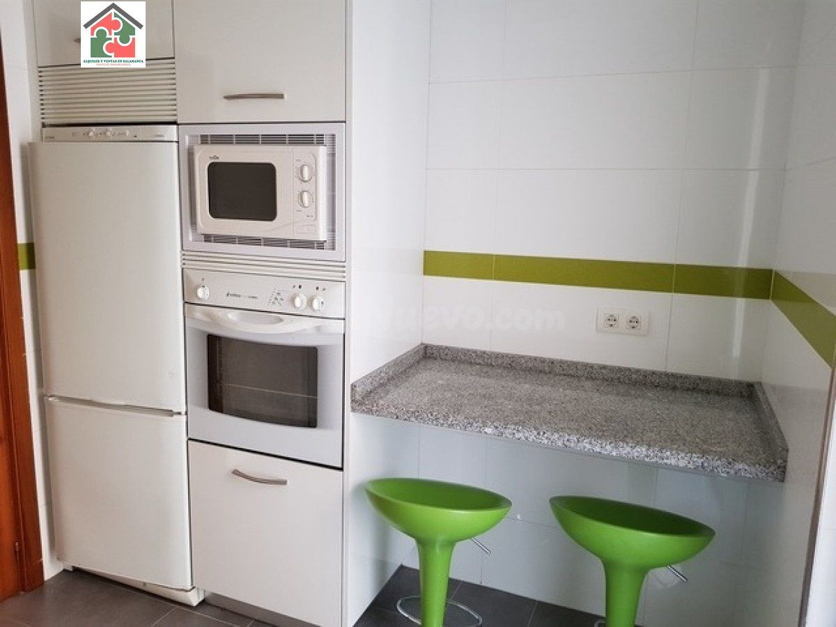 Piso 4 habitaciones 140m² en alquiler - Carmelitas-Oeste