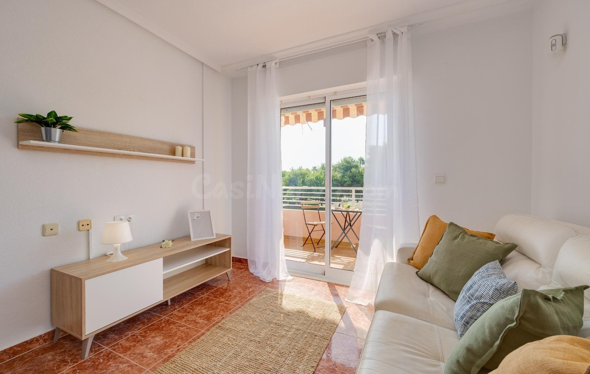 Precioso apartamento en primera planta con terraza y vistas al parque