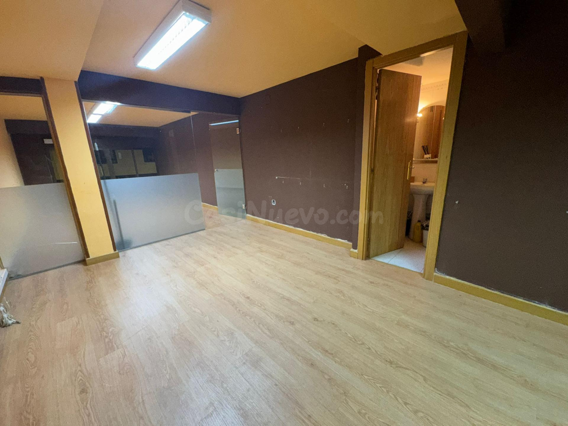 Oficina 50m² en alquiler - Carmelitas-Oeste
