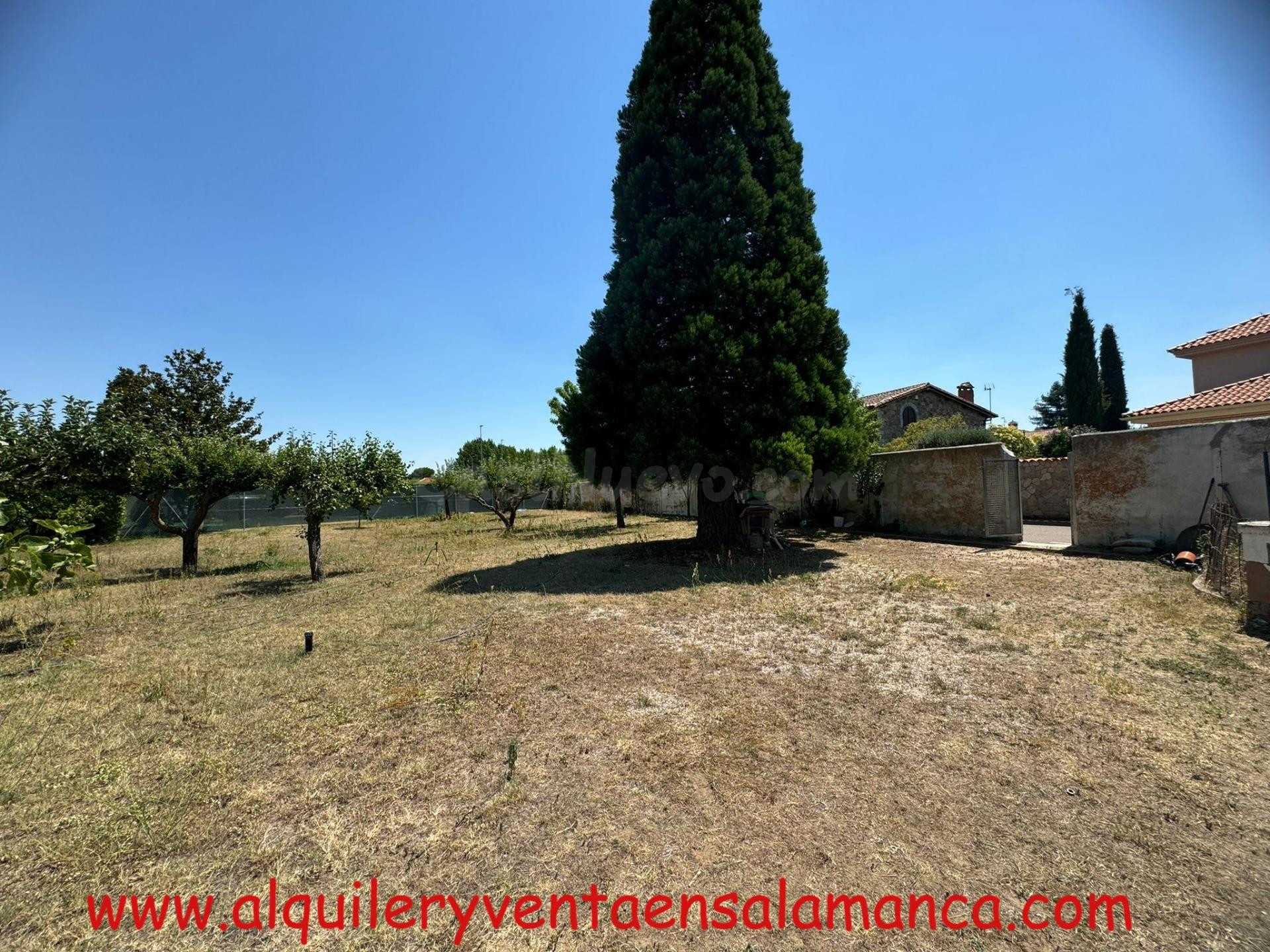 Terreno urbano 3 habitaciones en venta - LOS ALMENDROS
