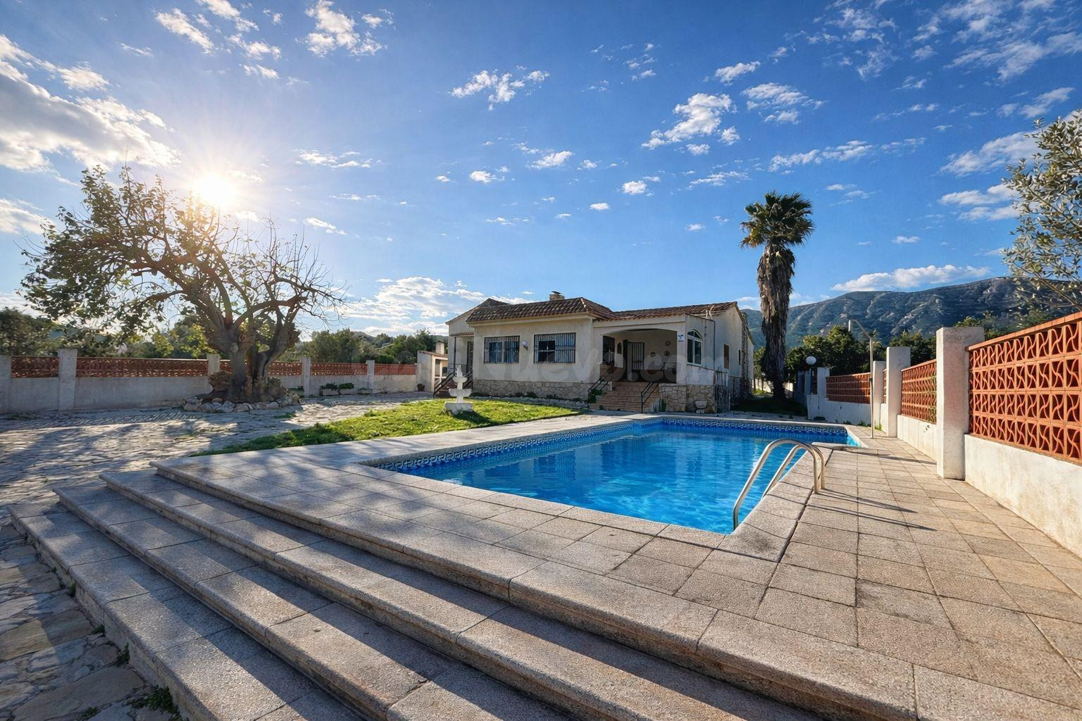 AMPLIO CHALET CON INCREIBLES VISTAS