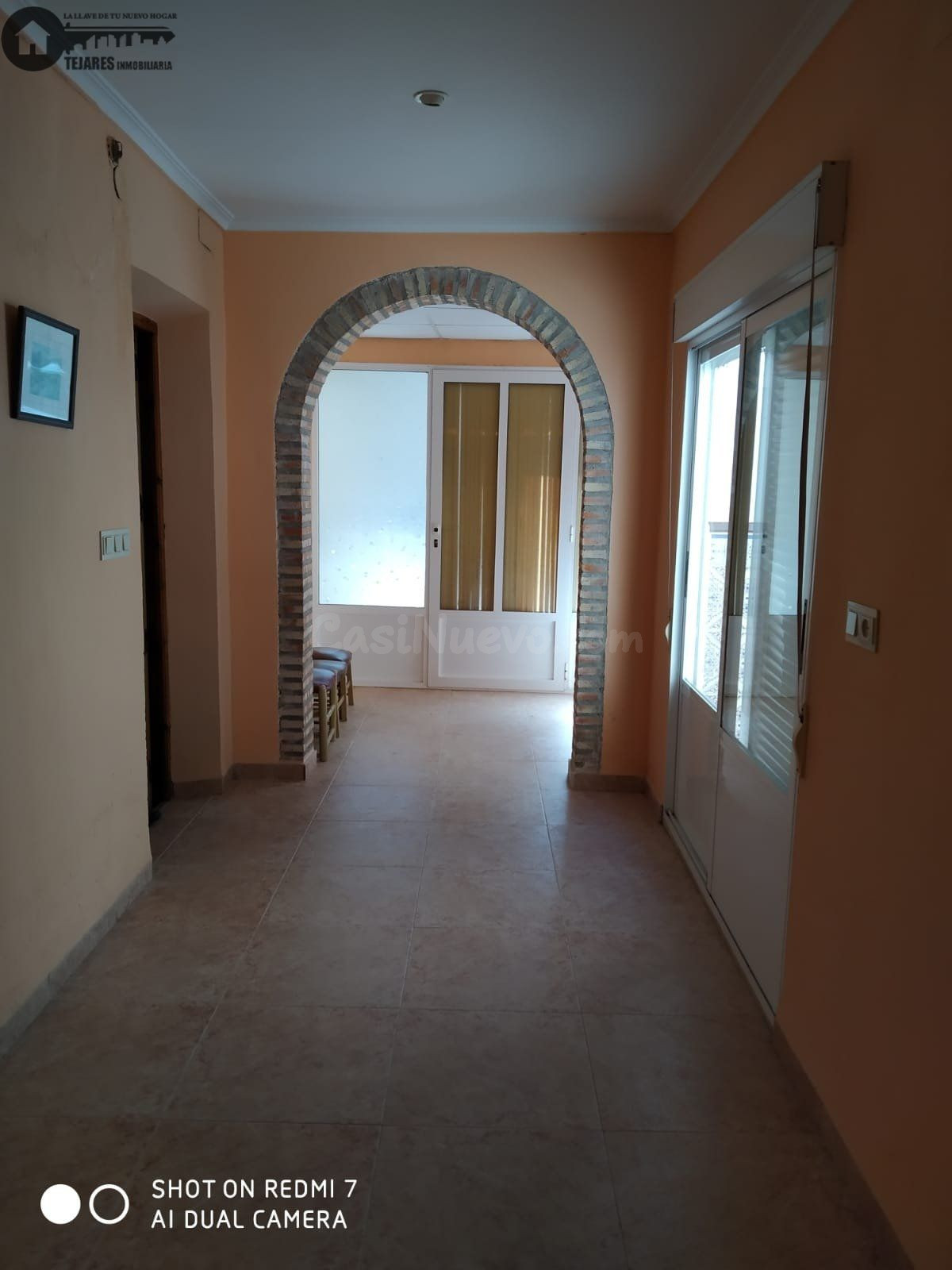 INMOBILIARIA TEJARES VENDE CASA DE DOS PLANTAS EN VILLARROBL - foto 2