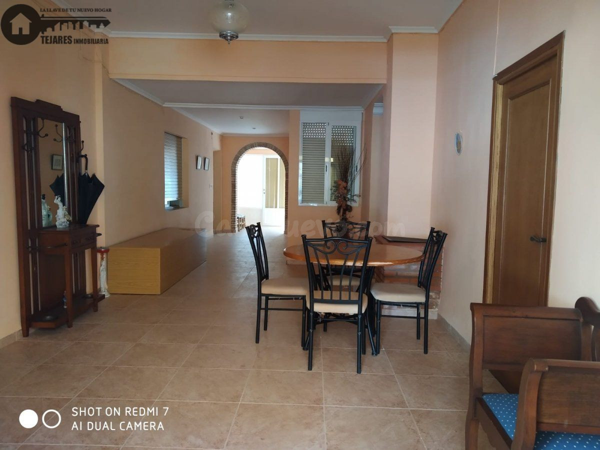 INMOBILIARIA TEJARES VENDE CASA DE DOS PLANTAS EN VILLARROBL - foto 3