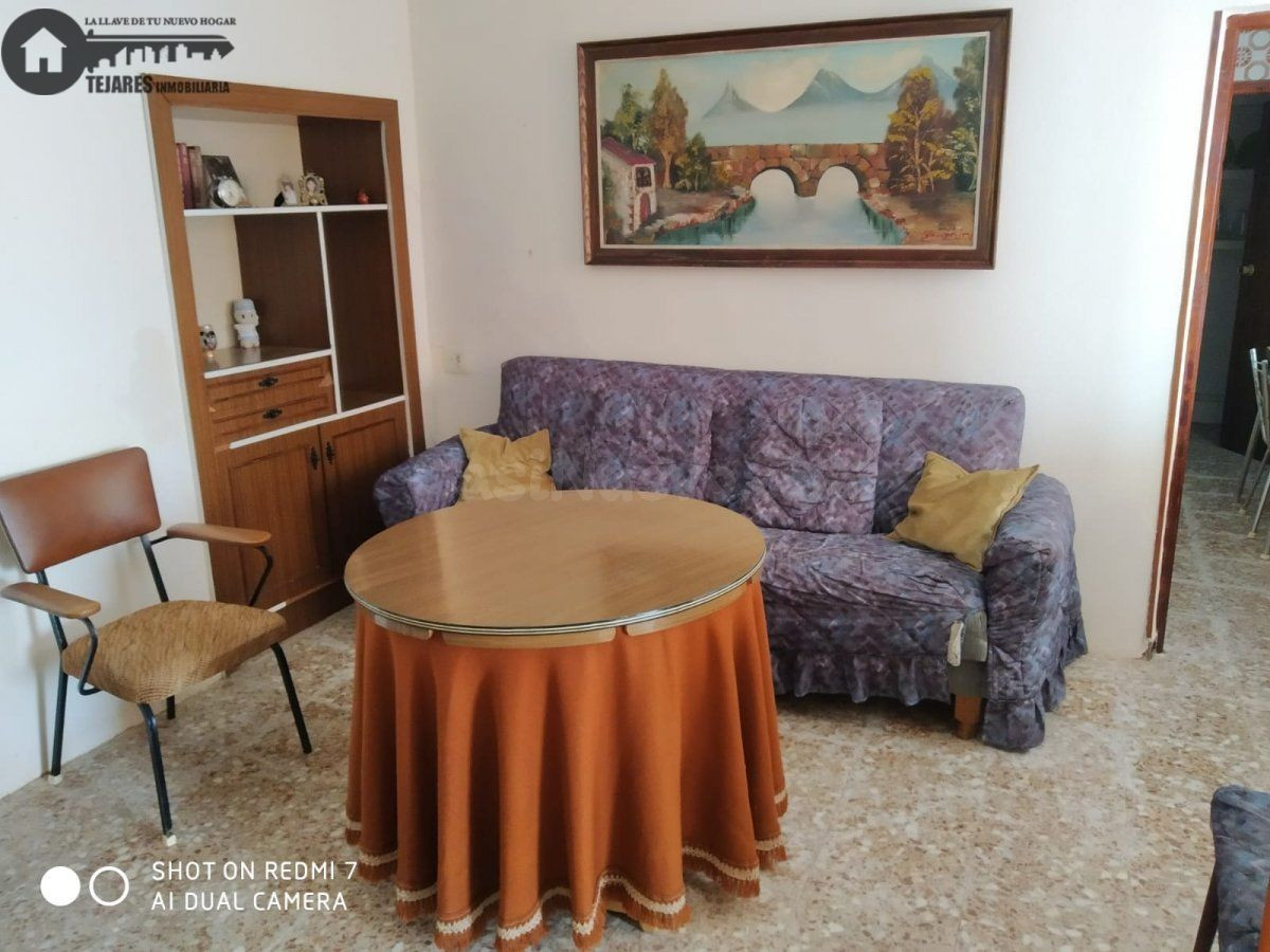 INMOBILIARIA TEJARES VENDE CASA DE DOS PLANTAS EN VILLARROBL - foto 5
