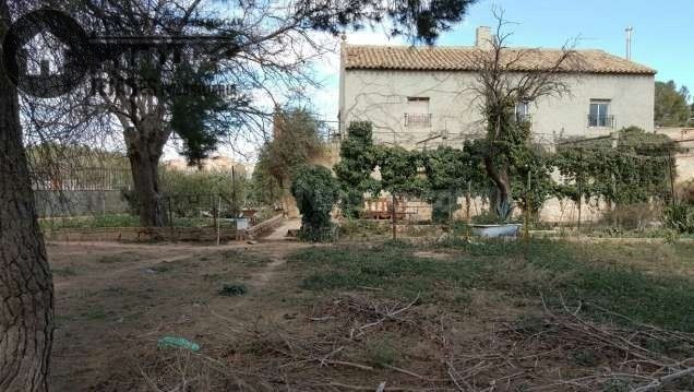 INMOBILIARIA TEJARES VENDE CASA CON TERRENO URBANO EN ZONA VEREDA