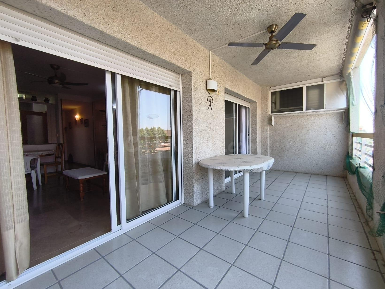 Apartamento con terraza a 500 m de la playa de Salou