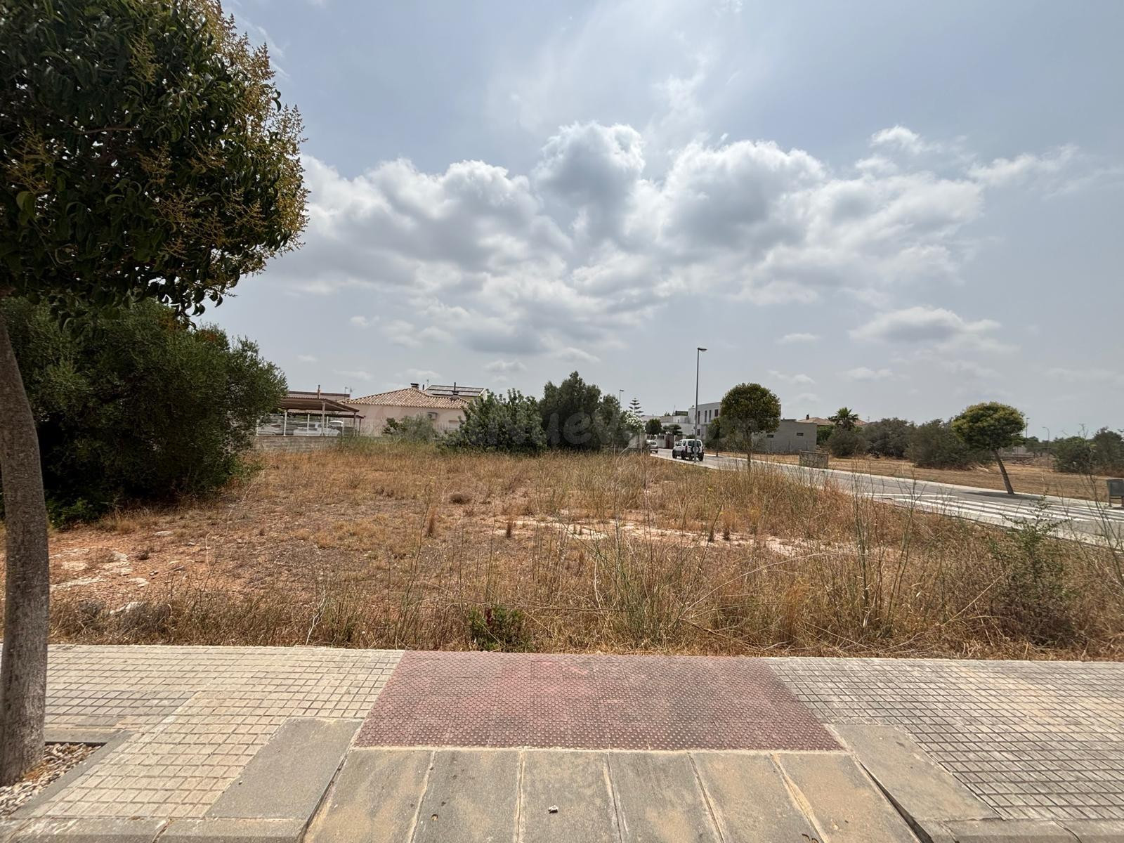 Parcela urbana de 888 m2 en la urbanización Els Pilans