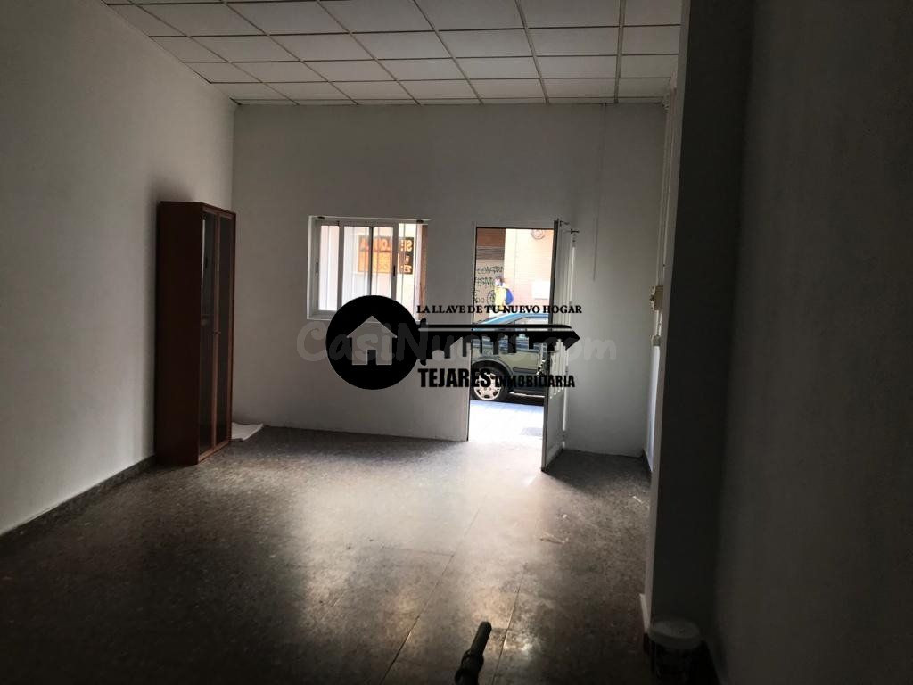 INMOBILIARIA TEJARES ALQUILA LOCAL COMERCIAL . ZONA EROSKI