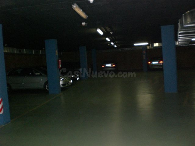 Parking de moto 4m² en alquiler - Barcelona