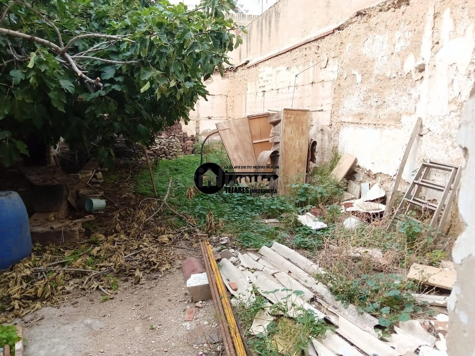INMOBILIARIA TEJARES VENDE EXCELENTE SOLAR PARA CONSTRUIR-URBANO