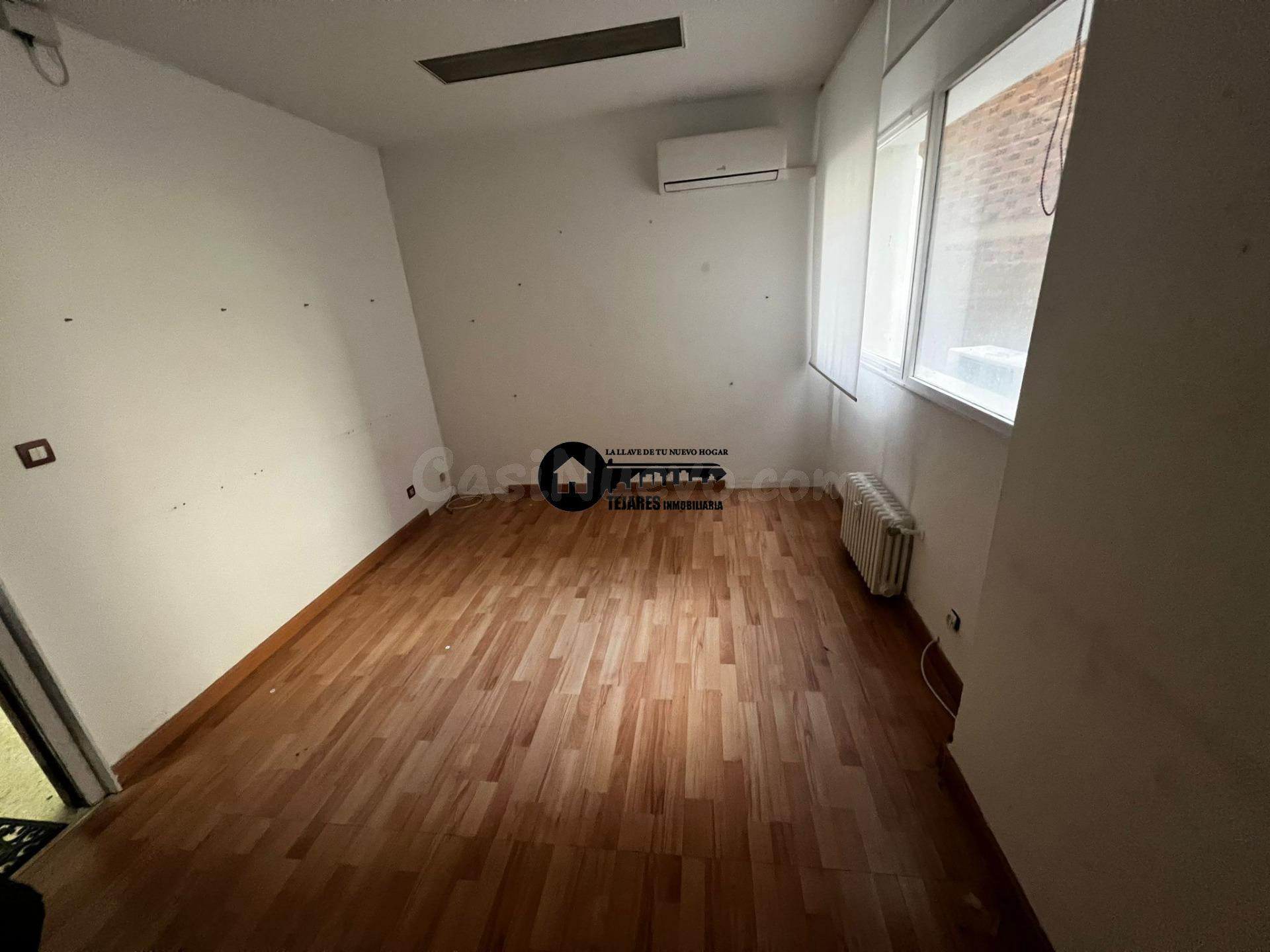 INMOBILIARIA TEJARES VENDE OFICINA EN LA CALLE ROSARIO