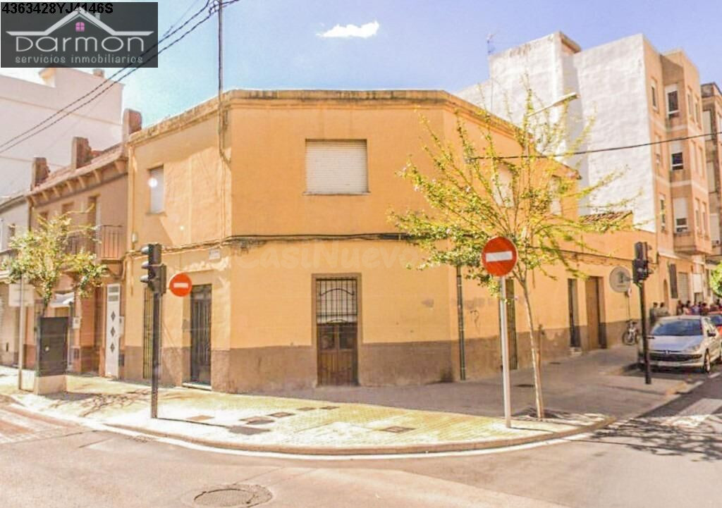 Casa 6 habitaciones 244m² en venta - Raval