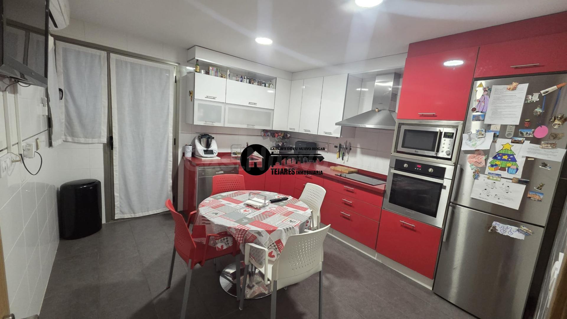 INMOBILIARIA TEJARES VENDE ESTUPENDO PISO (VPO) CON GARAJE Y TRASTERO EN IMAGINALIA