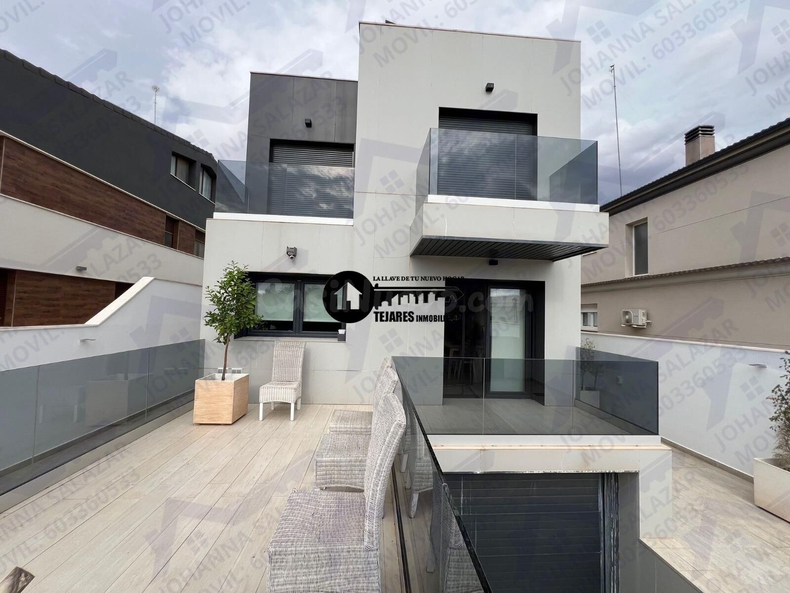 INMOBILIARIA TEJARES VENDE CHALET DE LUJO ZONA CARRETERA JAÉN