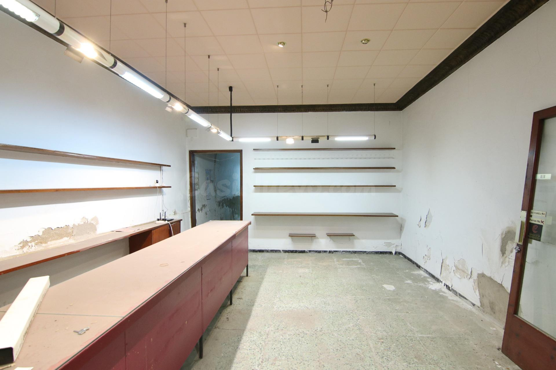 CASA PARA REFORMAR EN EL CENTRO DE SABADELL - foto 4