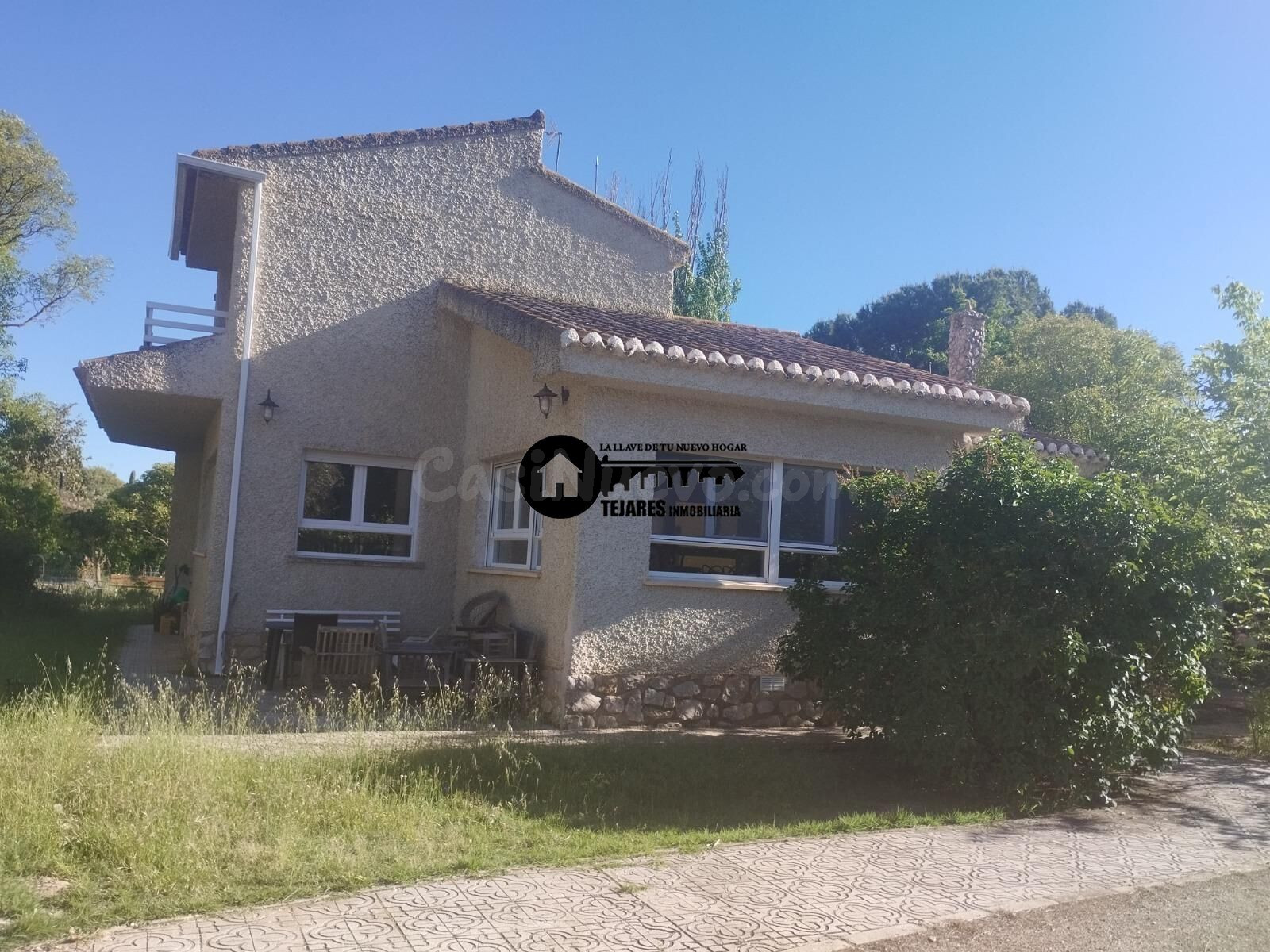 Se vende exclusiva villa en Urbanización Aguasol a solo 7 km de Albacete