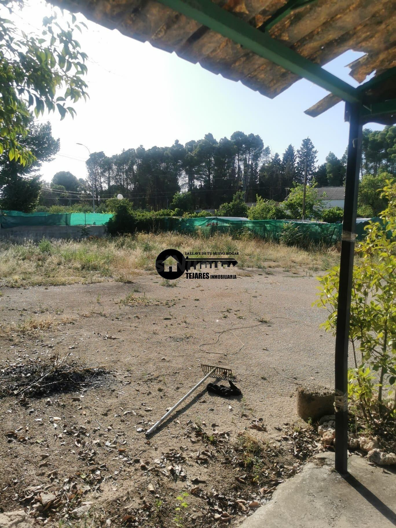 INMOBILIARIA TEJARES VENDE PARCELA URBANA A 2KM DE ALBACETE