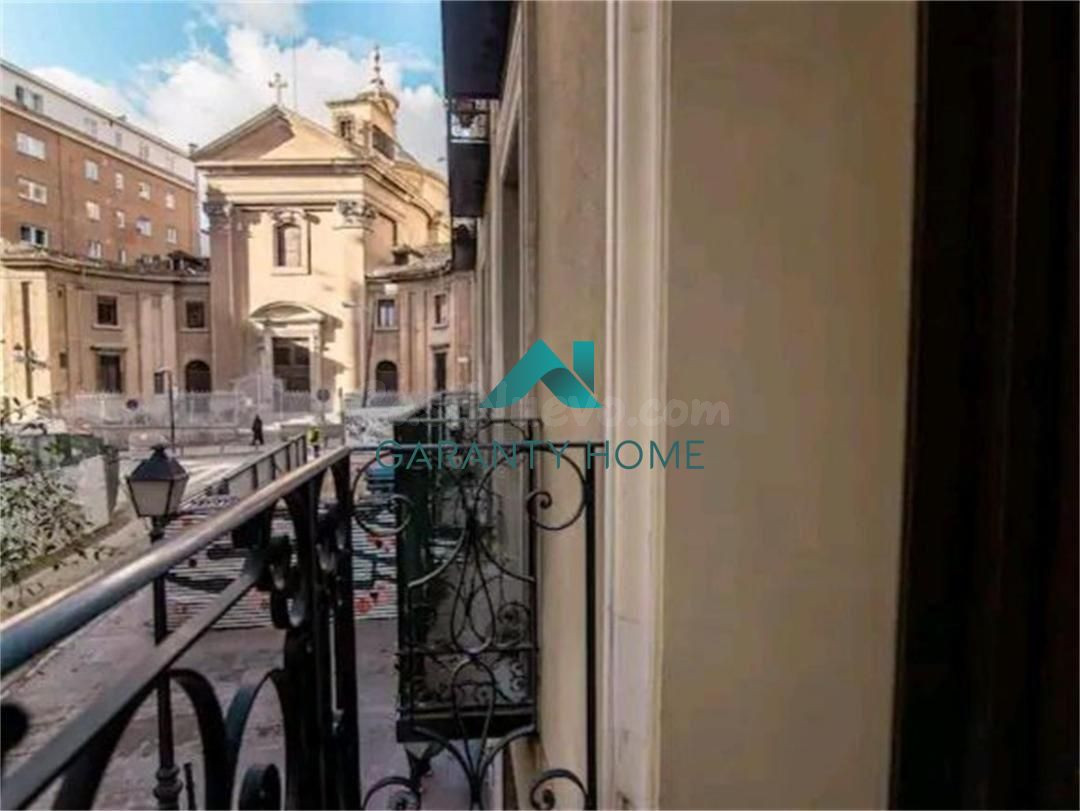 Piso de alquiler en Universidad - Malasaña