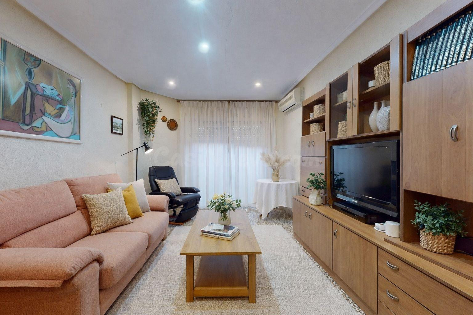 PISO EN VENTA EN CAMINO DE LOS MAGROS, 4 DORMITORIOS, GRAN SALÓN Y ASCENSOR