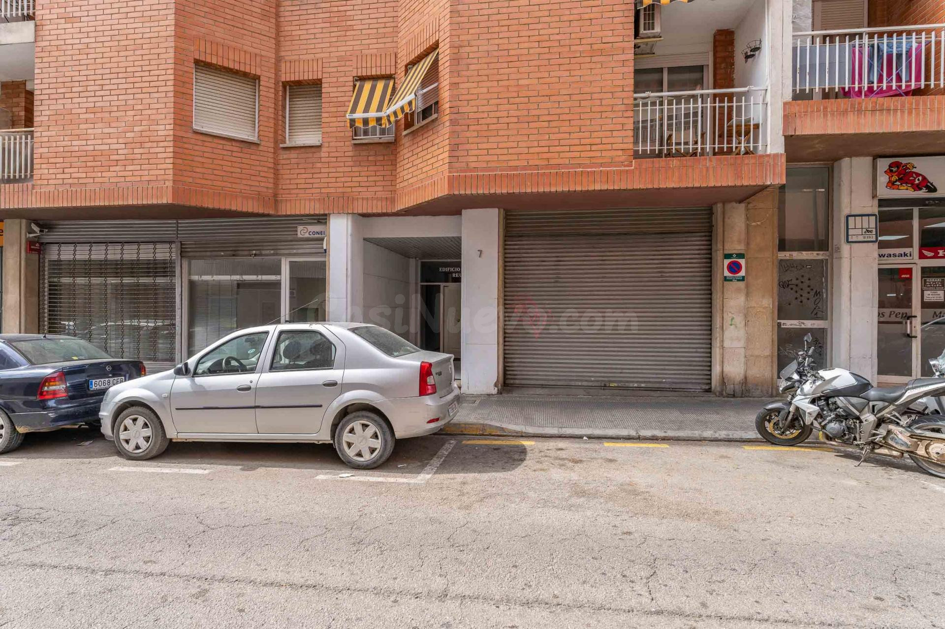Local comercial 387m² en alquiler - Reus