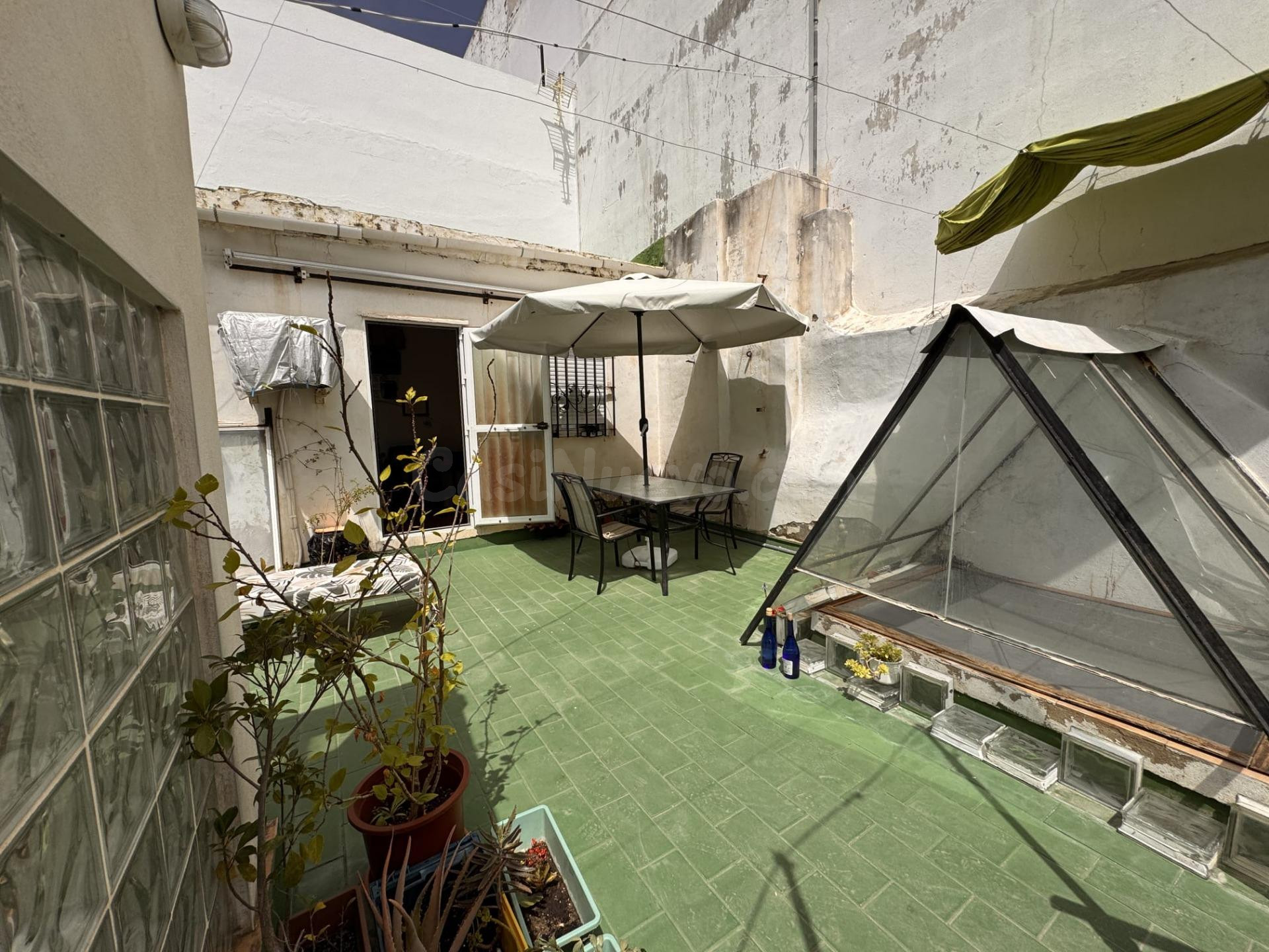 SE VENDE DUPLEX CON TERRAZA EN CADIZ , ZONA CENTRO- MERCADO