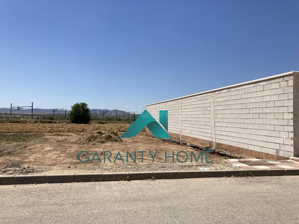 SE VENDE PARCELA URBANIZABLE EN FUENTE PIEDRA