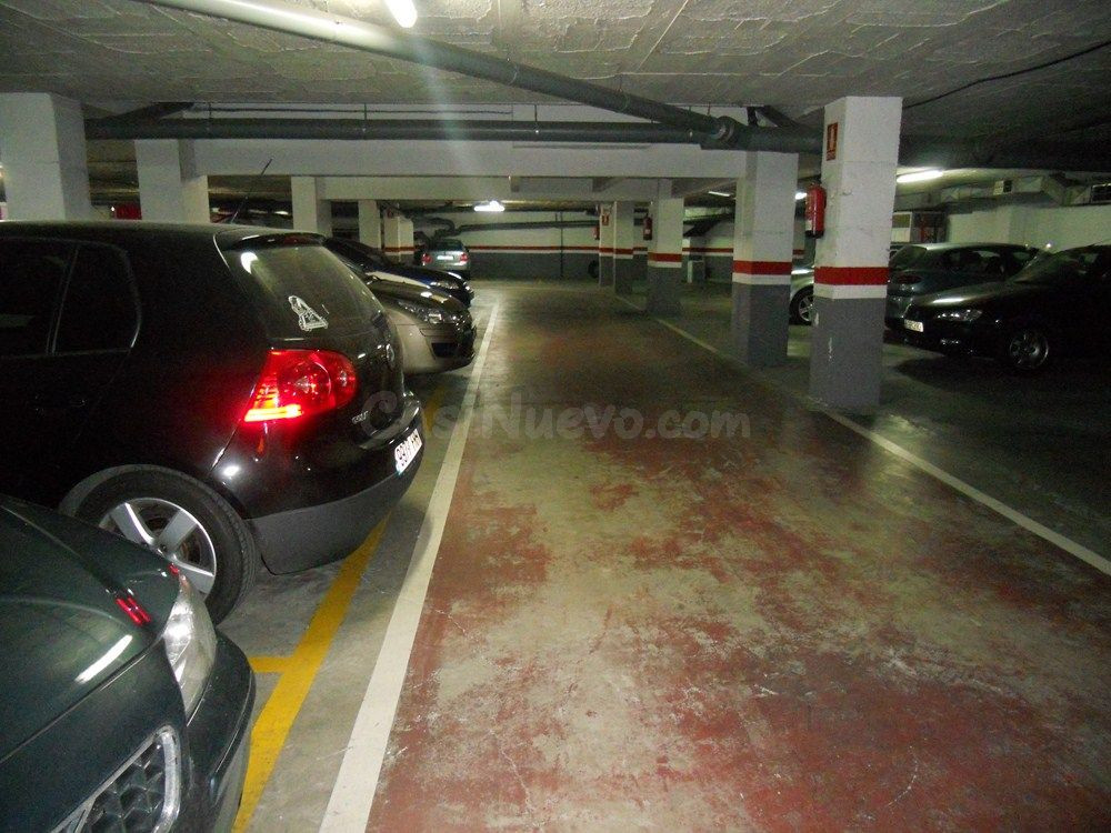 Parking de moto 3m² en alquiler - Cornella de Llobregat