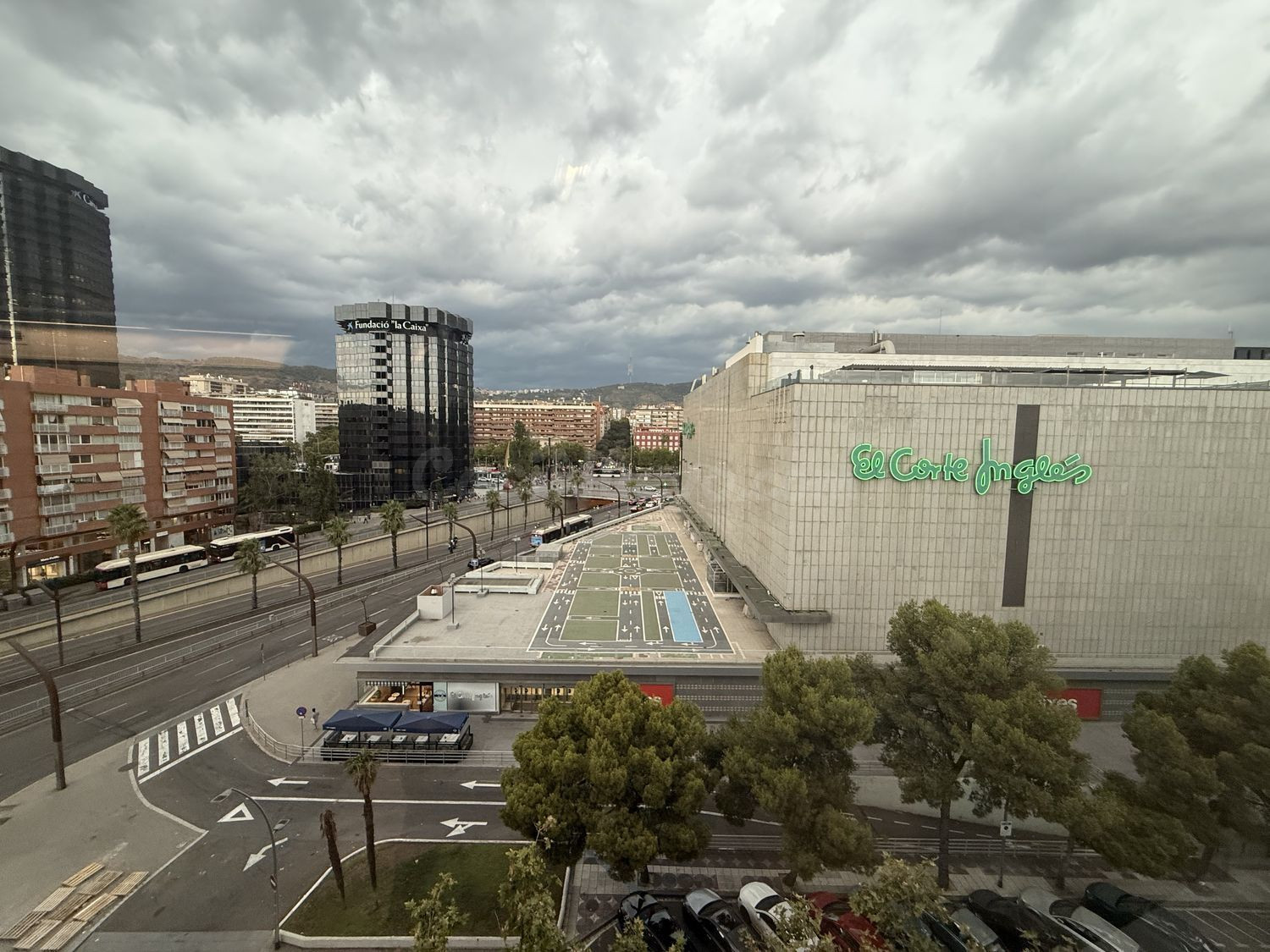 Oficina 200m² en alquiler - La Maternitat i Sant Ramon