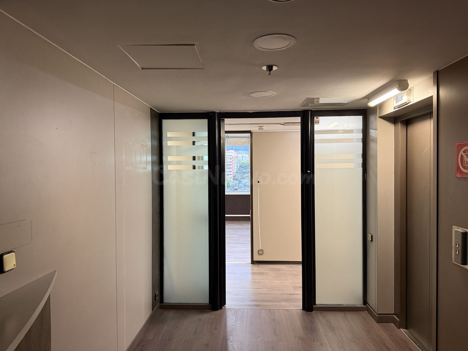 Oficina 200m² en alquiler - La Maternitat i Sant Ramon - foto 3