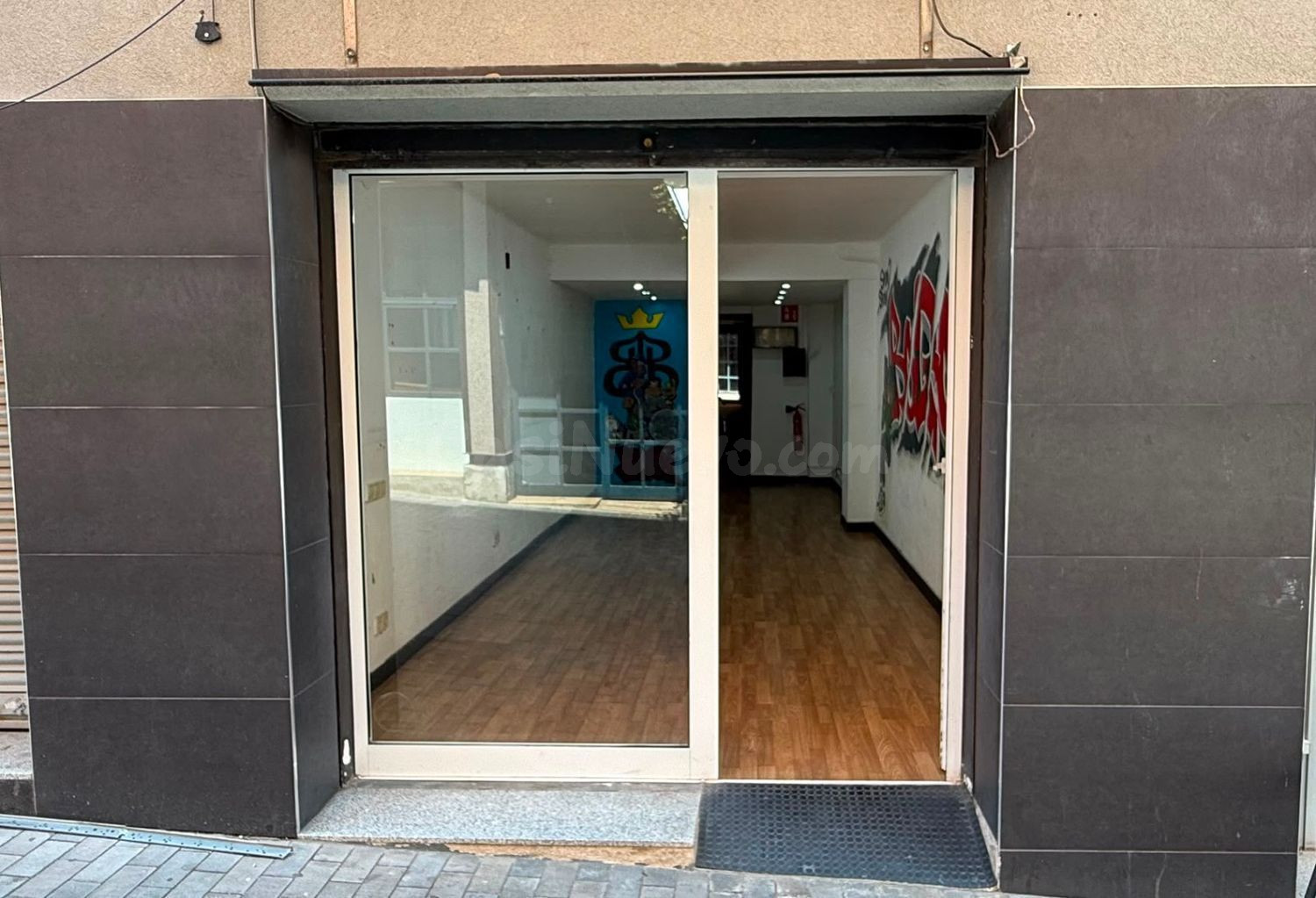 Local comercial 35m² en alquiler - La Plana - Montesa
