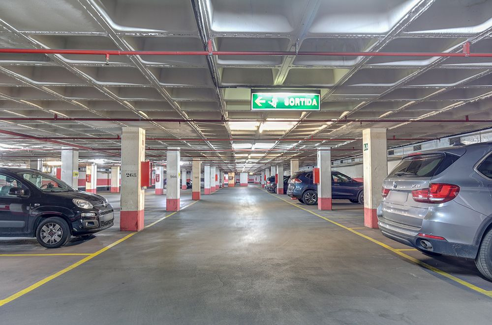Parking 12m² en alquiler - Eixample