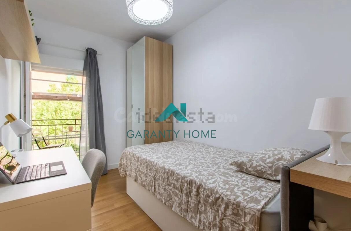 HABITACIÓN CON TERRAZA PRIVADA EN FUENLABRADA