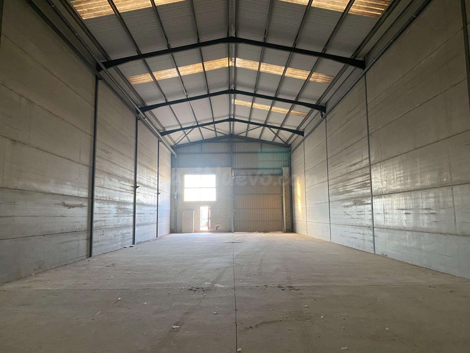 NAVE EN ALQUILER EN NÁQUERA
