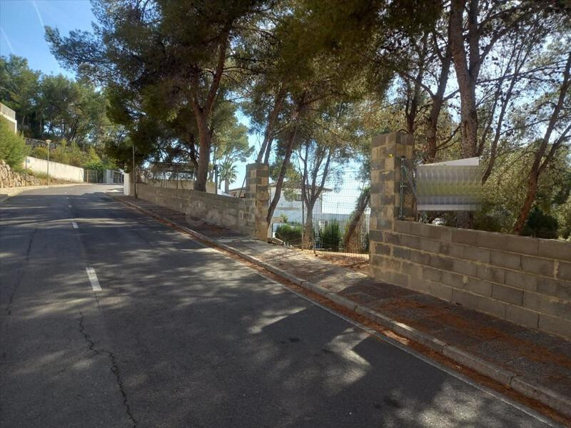 VENTA SOLAR EN URBANIZACION EL BOSQUE (CHIVA)
